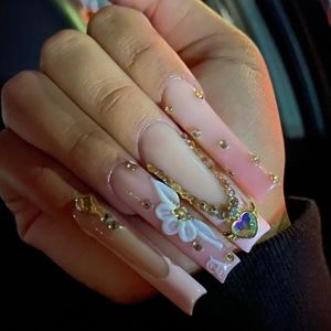 Meet your Posher, Abigail